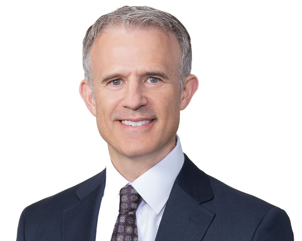 Justin Barker (’01)